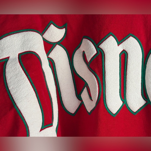 Disney Parks Spirit Jersey Christmas Mickey and Minnie Kissing & Castle Size XS - Picture 4 of 9
